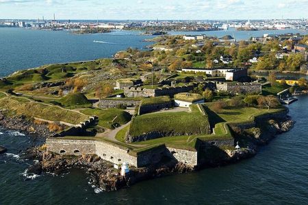 Helsinki & Suomenlinna: City Highlights Tour with Ferry Ride 
