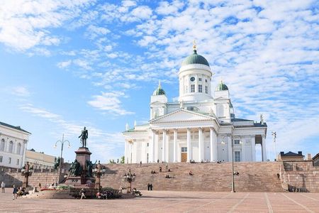 Eco-Friendly Helsinki: City Highlights & Suomenlinna Tour