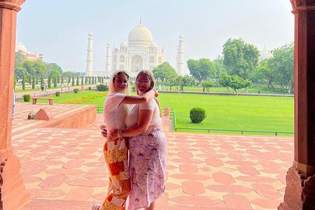Private Full-Day Agra Tour from Delhi with Lunch