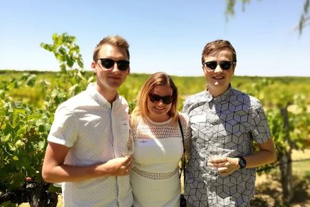 Swan Valley Tour from Perth: Wine, Beer and Chocolate Tastings