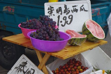Hangzhou Mini-Hike Tour with Local Market Life Experience
