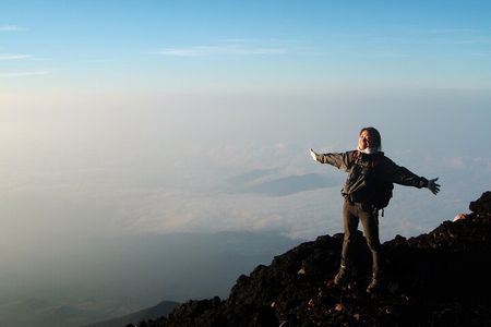 2-Day Mt Fuji Climbing Tour to Summit from Tokyo with Free Gear