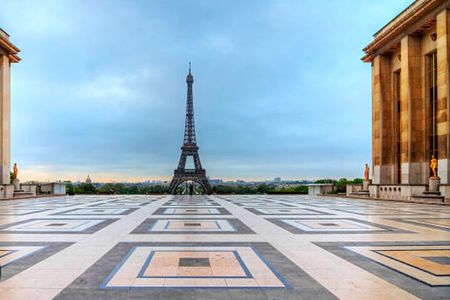 Eiffel tower guided tour with stairs access with summit option