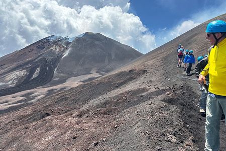 Summit trekking on Mount Etna for small groups