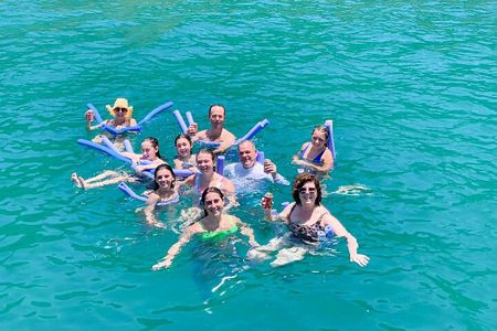 Sealounge Catamaran Private Day Tour to Playa Fantasia