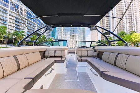 Best of Miami: Private Top-Rated Boat Charter & Guided Experience