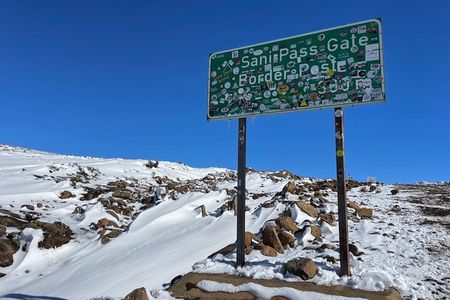 Sani Pass 4X4 Day Tour and Lesotho Village Visit