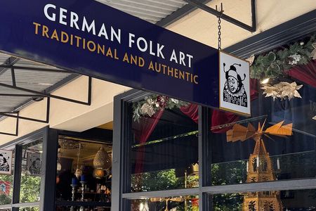 "Explore & Taste Hahndorf: Cheese, Wine, Beer, Treats & Lunch"