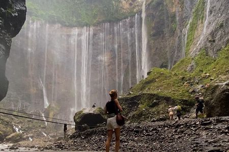 4 Days Tour From Yogya Tumpaksewu Bromo Ijen
