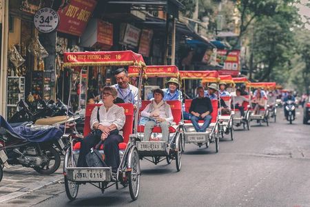 Hanoi Fullday City tour with Buffet Lunch in Limousine transfer