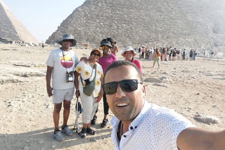 Full Day Tour Giza Pyramids Sphinx and Egyptian Museum