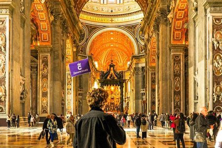 Skip the line: Vatican Museums, Sistine Chapel & St Peters Tour
