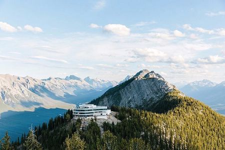 4 Day Tour through Calgary and the Canadian Rockies