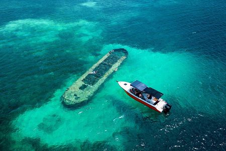 Boat Tour with Lunch in the Water in Guadeloupe Lagoon 