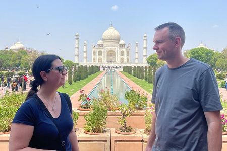 Taj Mahal and Agra Private Tour from Delhi by Car with 5* Lunch