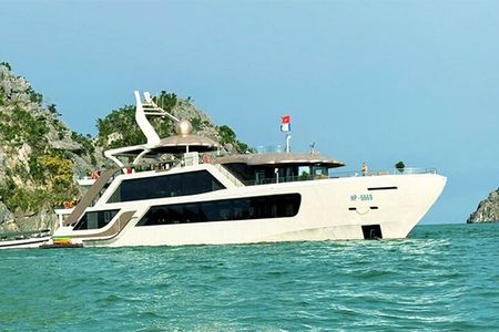Day Tour Serenity Cruise at Lan Ha Bay from Hanoi, Hai Phong
