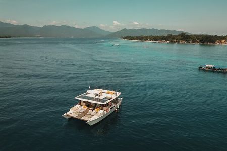 4 Experiences in 1 • Half-day Snorkel & Lunch Catamaran Tour