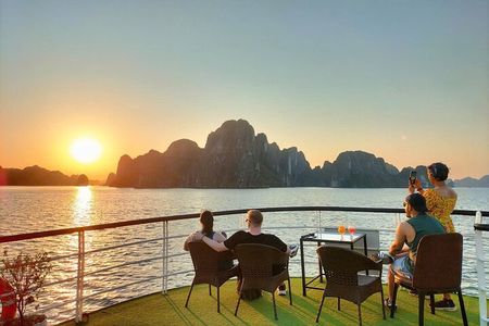 Ha Long Bay Day Cruise from Hanoi with Kayaking, Swimming & Lunch