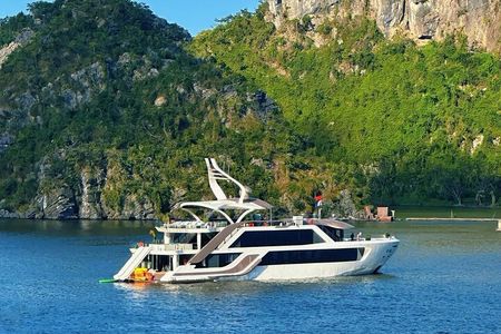 Lan Ha Bay Full-Day Tour from Hanoi, Hai Phong - Serenity Cruises