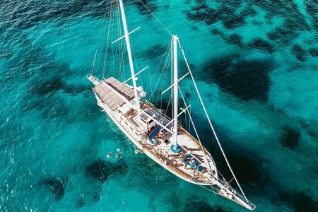 Comino, Crystal Lagoon and the Blue Lagoon Cruise from Sliema