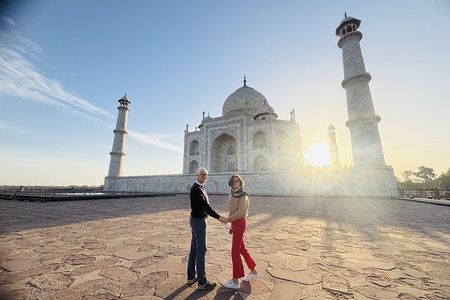 Taj Mahal, Agra Fort & Baby Taj Private City Tour by Car