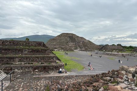 Teotihuacan Pyramids-Morning or Afternoon tour. VIP
