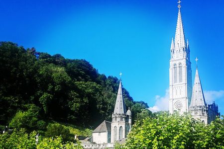 90 Minutes Lourdes Sanctuary Orientation Tour in English