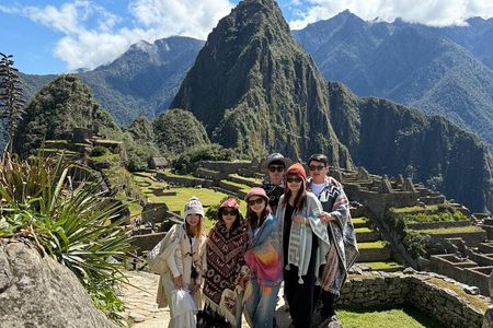 Cusco 4 Days: Machu Picchu, Humantay, Rainbow Mountain and Maras