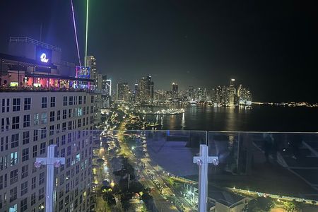 Flexible and Private Night Tour with 360° View 