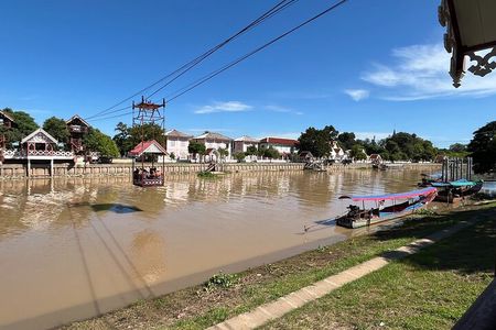 Ayutthaya’s Hidden Gems: Small Group Tour with Car & Local Guide