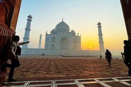 Taj Mahal and Agra Fort Private Sunrise Tour from Delhi