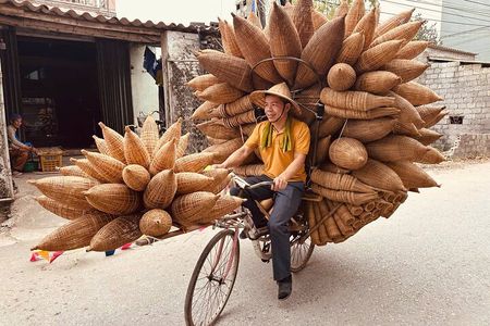 Day Trip to Bamboo Fish Trap & Soy Sauce Villages From Hanoi