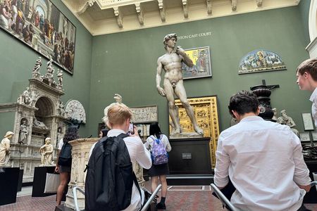 London Victoria and Albert Museum and Kensington Gardens tour