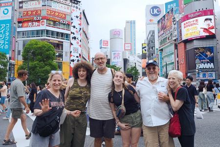 Tokyo: Private Walking Tour with a Local Gen Z Guide