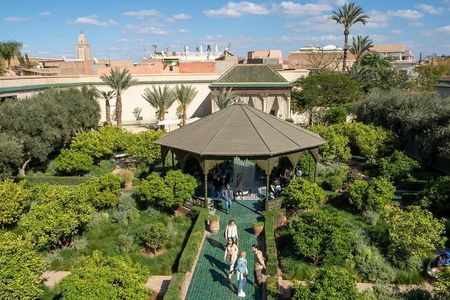 Discover Marrakesh Médina : Garden & Medersa Tickets included 