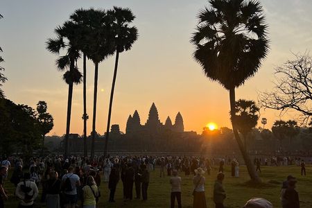 Angkor Wat 2 Days 1 Night tour by flight