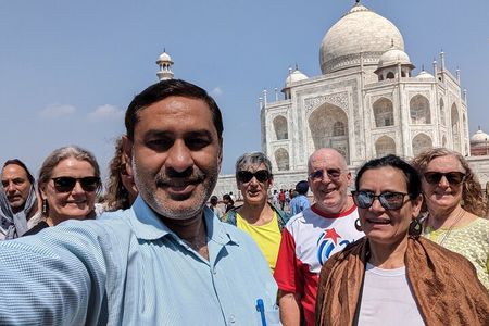  Taj Mahal Tour from Delhi – Same Day Agra Visit by car