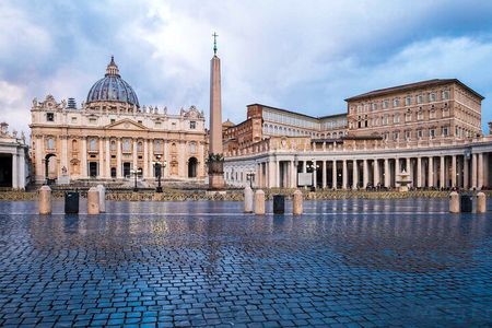 Rome:St Peters Basilica Underground Tour With Dome Climb