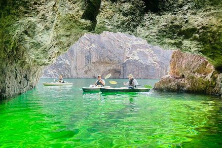 Half Day Emerald and Echo Cave Kayak Adventure