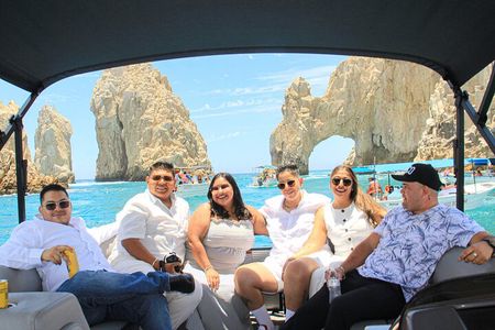 Luxury Boat Trip to the Arch