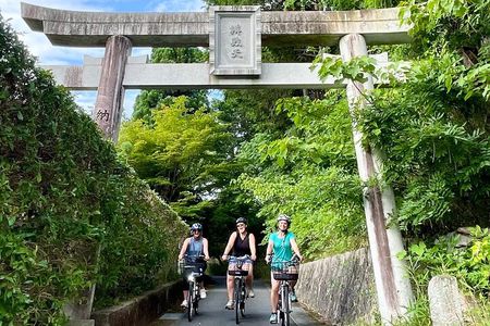 Pedal Adventure Kyoto E-Bike tour : True Kyoto Avoid the crowds