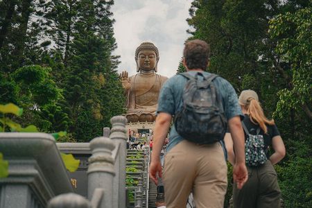 Hong Kong: Big Buddha & Lantau Island Tour with Cable Car