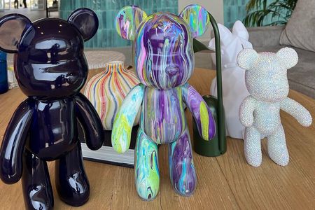 Creative Fluid Art Workshop: Design Your Own Bear in Alicante