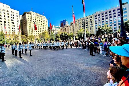 Santiago Changing of Guard, La Moneda and Historic Downtown Tour