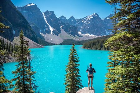 From Canmore/Banff: 2 Lakes Combo - Lake Louise & Moraine Lake