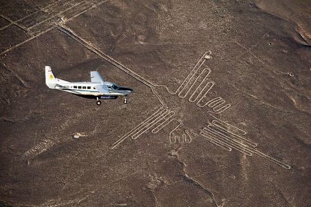 2d/1n Tour: Flight to the Nazca, Paracas and Huacachina Lines