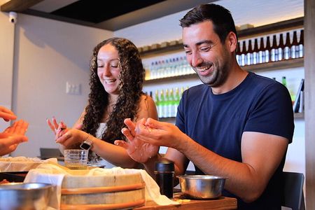 Sushi Making Tokyo! Popular Sushi Class in Japan!