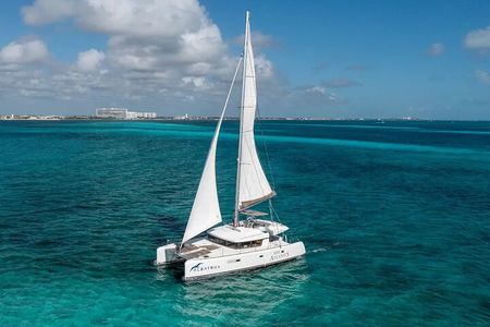 Get Up and Go to Isla Mujeres: Catamaran Tour