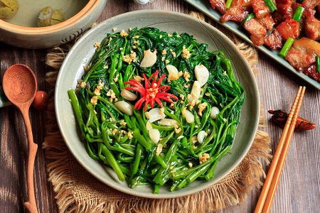 Cook, Eat & Experience a Vietnamese Family Meal Like a Local