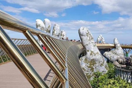 Ba Na Hill and Golden Hands Bridge Experience